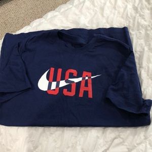 Mens Nike shirt size L